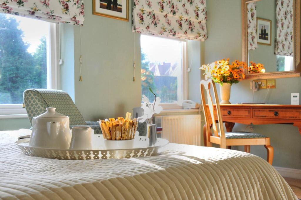 Chalk Lane Hotel Epsom Room photo