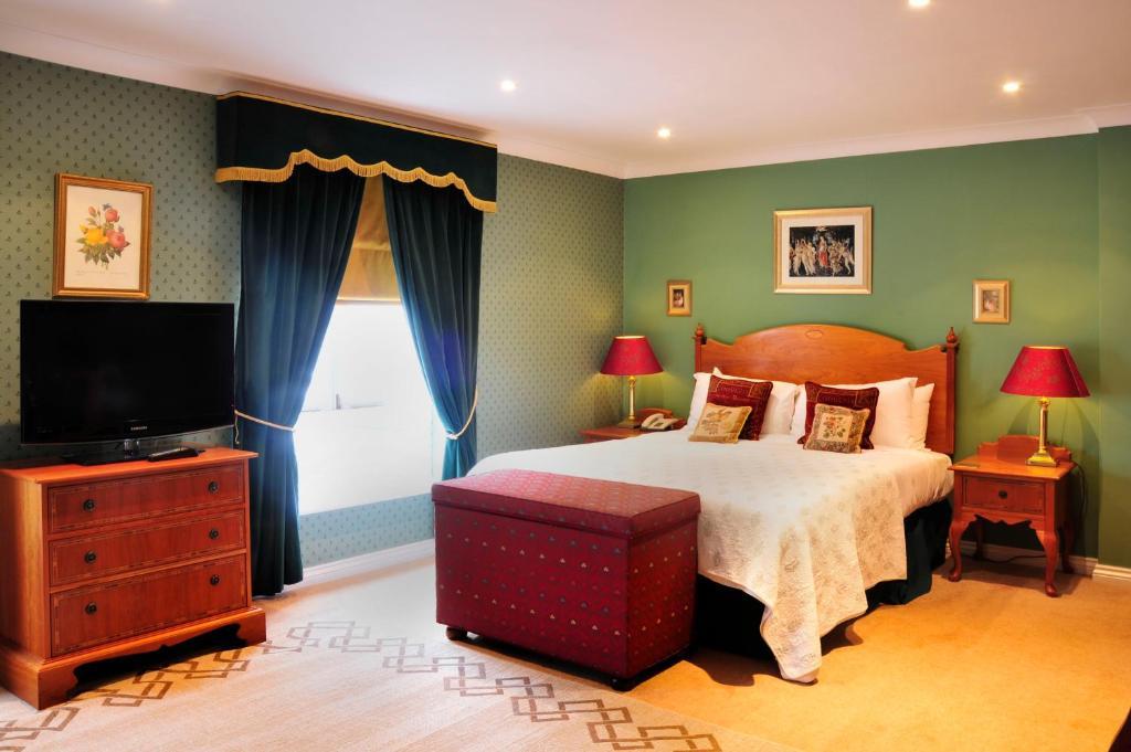 Chalk Lane Hotel Epsom Room photo