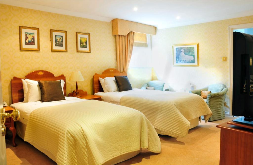 Chalk Lane Hotel Epsom Room photo