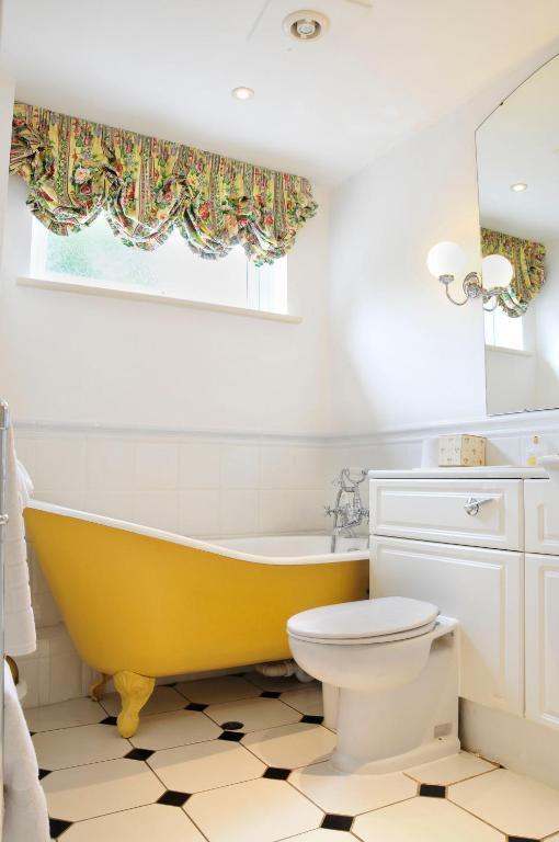Chalk Lane Hotel Epsom Room photo